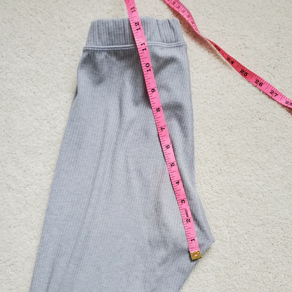 Alo Yoga Gray Ribbed Leggings szS